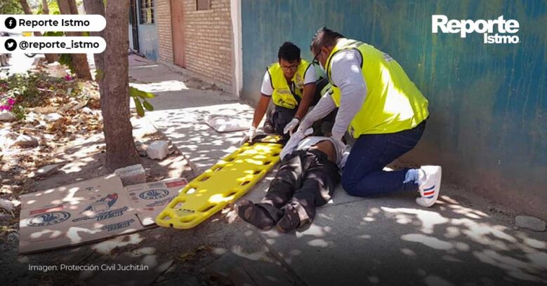 elementos-de-proteccion-civil-de-juchitan-atienden-a-hombre-en-situacion-de-calle